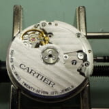 カルティエ カリブル ドゥ カルティエ オーバーホール、外装仕上