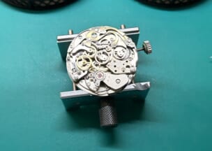 ブライトリング ダトラ 画像4 クロノグラフ受けを外したところ 