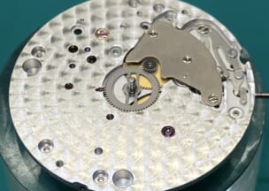 ゼニス エリート ウルトラシン 針・文字盤を外したムーブメント