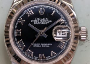 ロレックス オイスターパーペチュアルデイトジャスト 今回ご紹介する修理事例は、ロレックス オイスターパーペチュアル デイトジャスト（Ref.179174）のオーバーホールです。