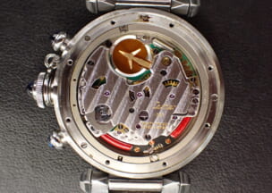 カルティエ パシャ38クロノ 12時側には錆があります